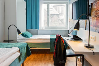 Foto: Jimmy Eriksson AB, Kocksgatan 17K, 116 24 Stockholm, +46 703 73 44 29, info@jimmyeriksson.se Scandic Sjofartshotellet, standard room